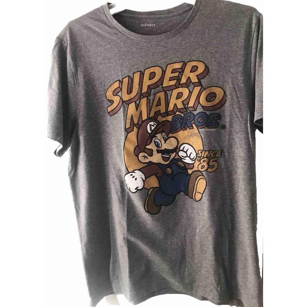 Old Navy Men’s Super Mario Bros. T- Shirt Gray Color Size Large